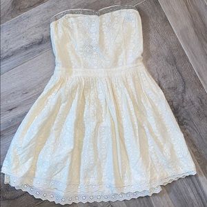 Women’s Superdry cream lace dress. Small.